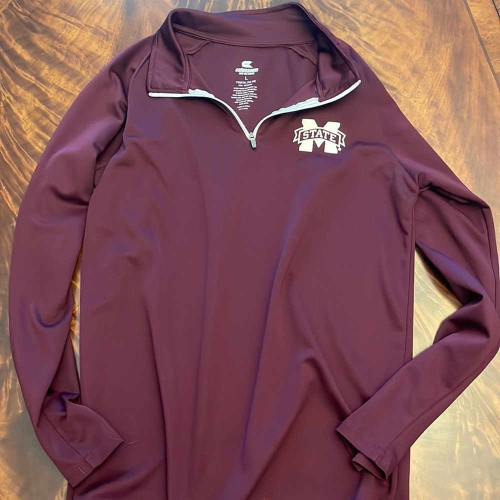 Boys Mississippi State pullover, size YL